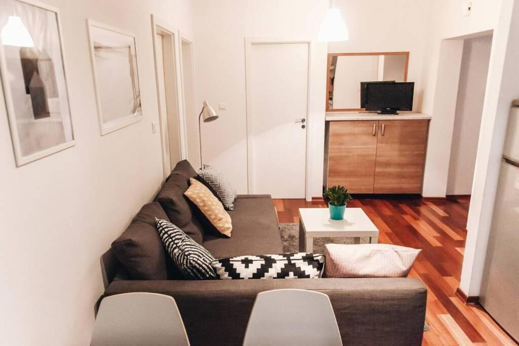 Cosy Apartment In A Quiet Neighborhood Zadar Exterior photo