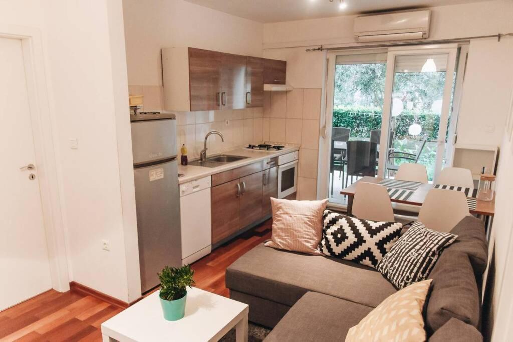 Cosy Apartment In A Quiet Neighborhood Zadar Exterior photo
